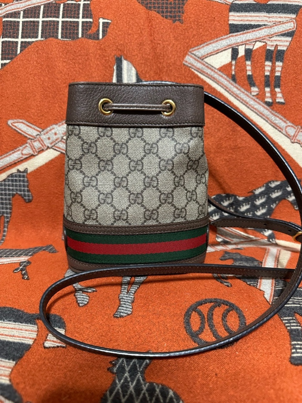 GUCCI ❤️🌟 GG CANVAS MINI BUCKET BAG ⭐️ - Picture 2 of 11